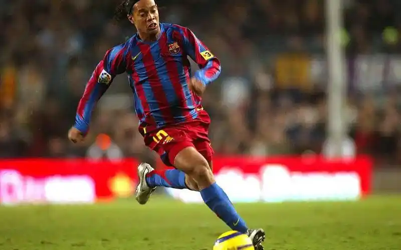 是全球足球 是全球足球